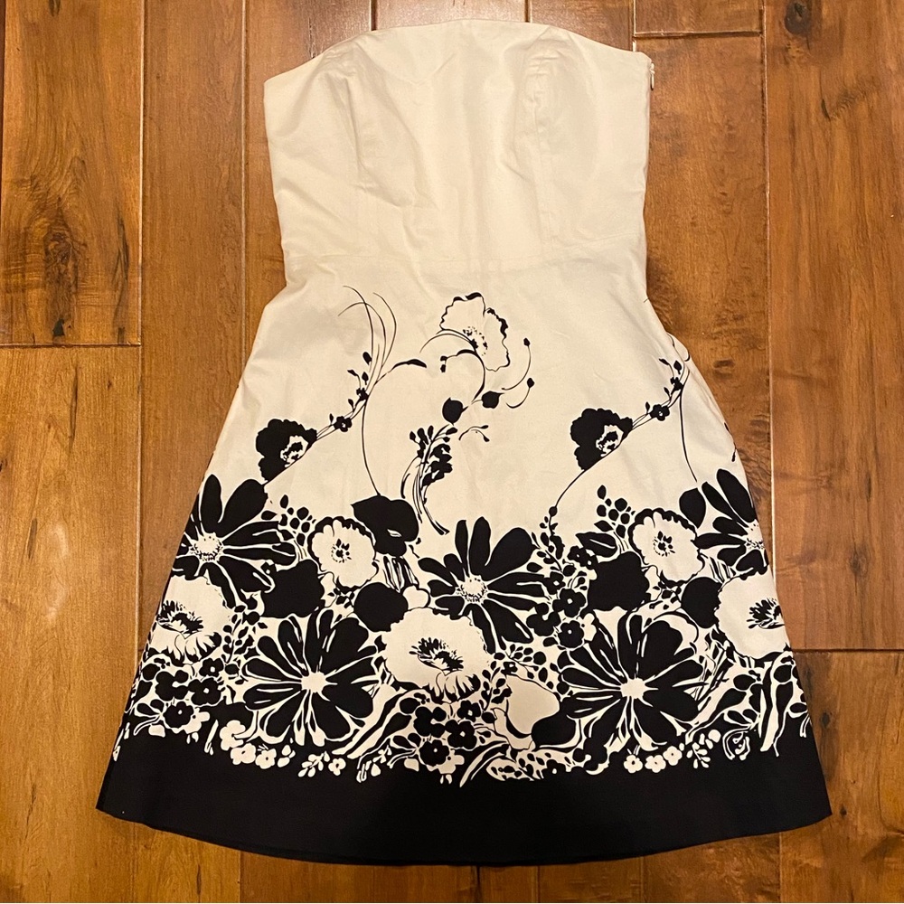 Ann Taylor Strapless White Dress with Black Floral Border-size 6P